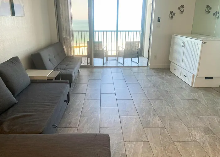 Beachfront With Shared Pool And Tennis Courts